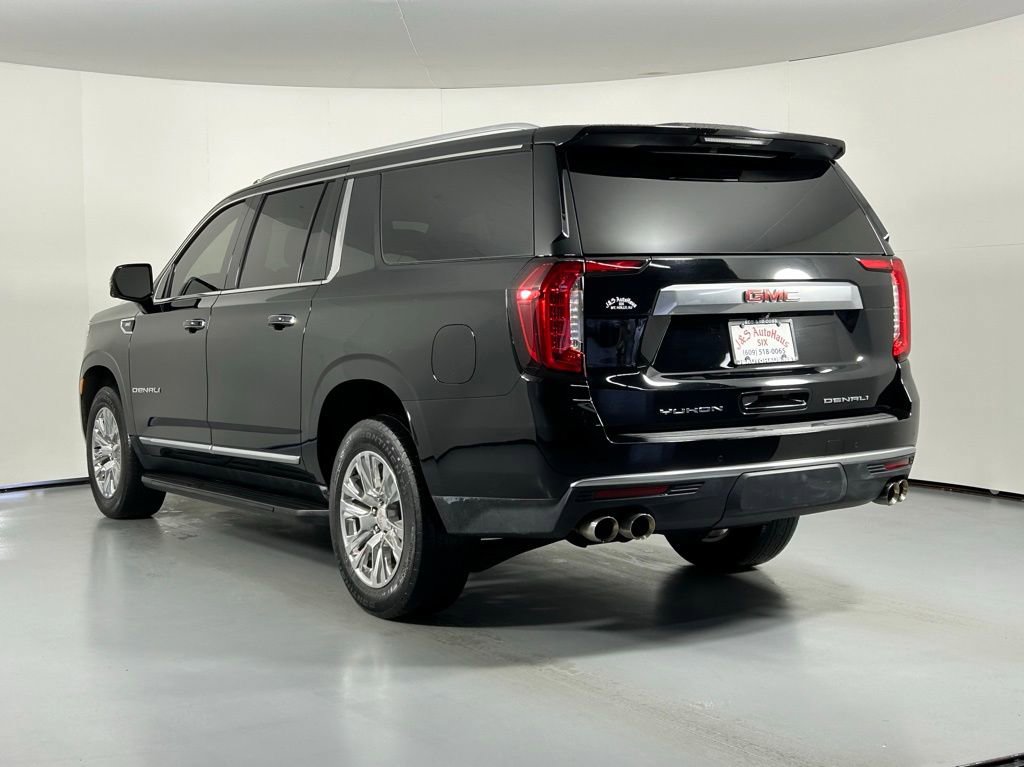 Used 2022 GMC Yukon XL Denali image 5
