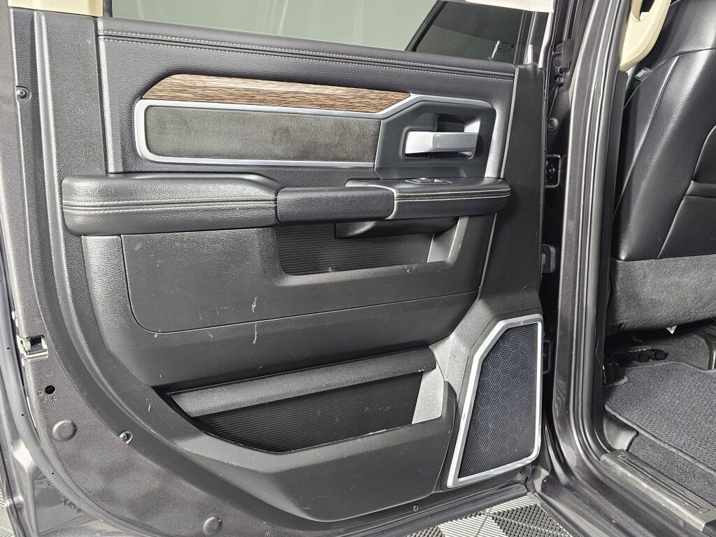 Used 2020 RAM 2500 Laramie image 31
