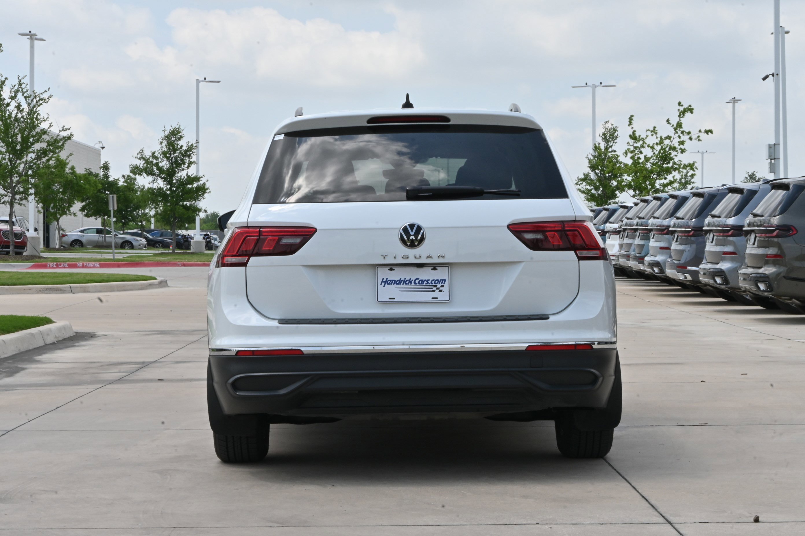 Used 2024 Volkswagen Tiguan S FWD image 8