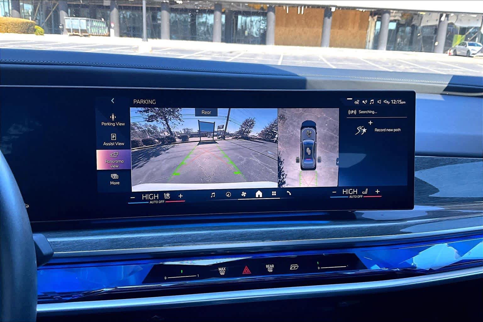 Used 2023 BMW 760i xDrive w/ Executive Package image 27