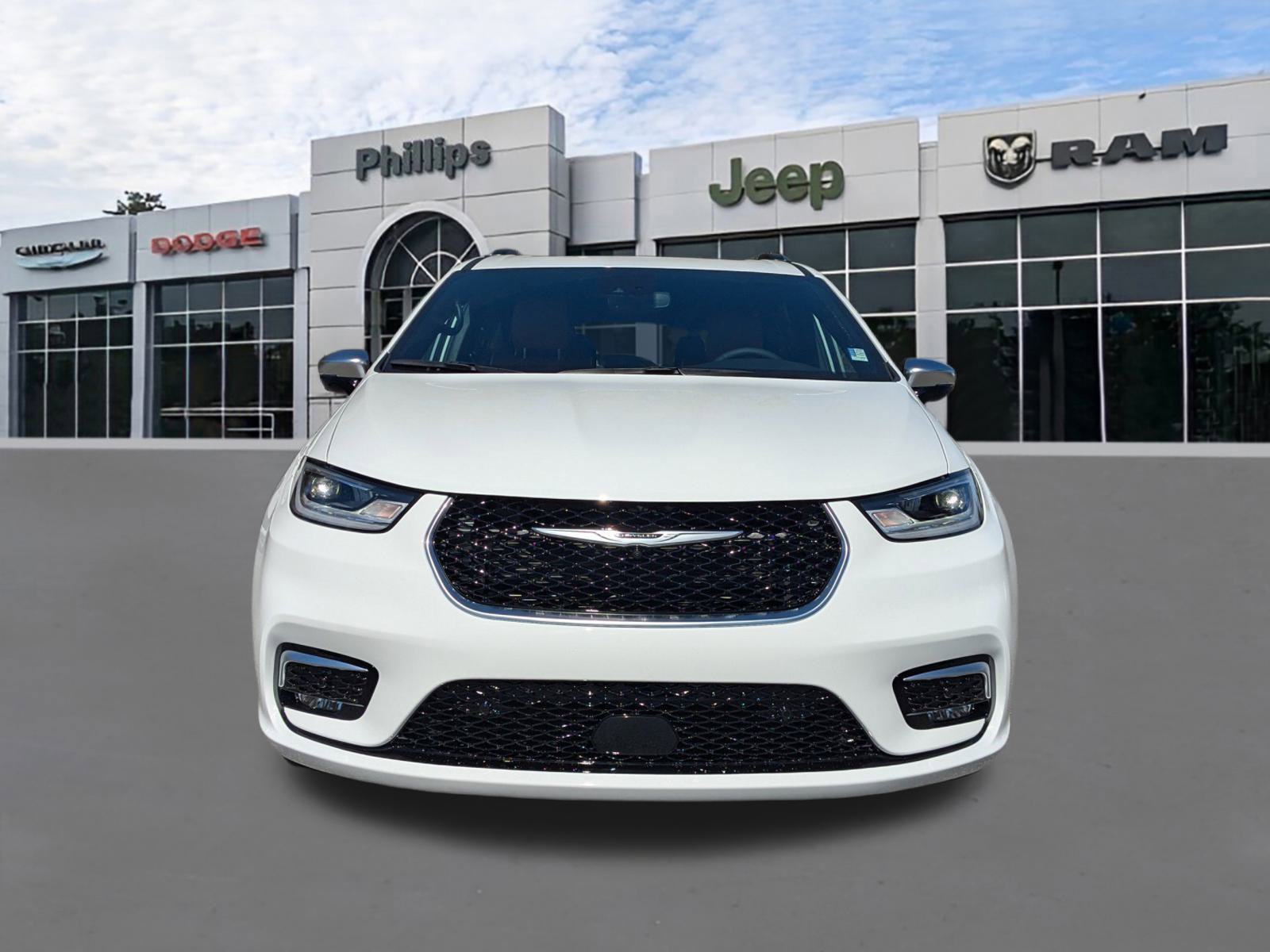 New 2026 Chrysler Pacifica Pinnacle FWD image 8
