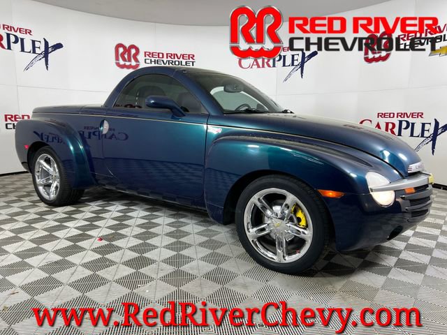 Used 2005 Chevrolet SSR Base w/ Preferred Equipment Group image 1
