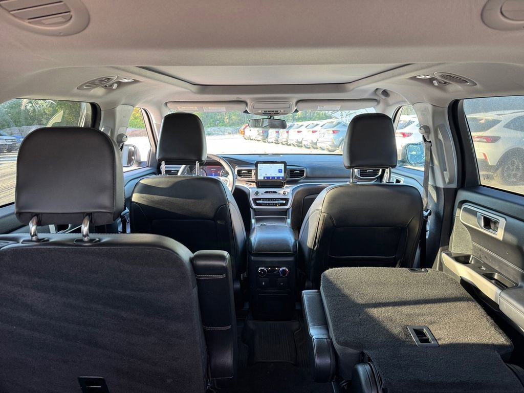 Certified 2022 Ford Explorer XLT w/ Equipment Group 202A image 23