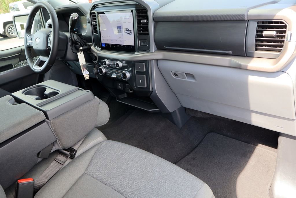 Used 2025 Ford F150 XLT w/ Equipment Group 301A Standard AWD/4WD image 28