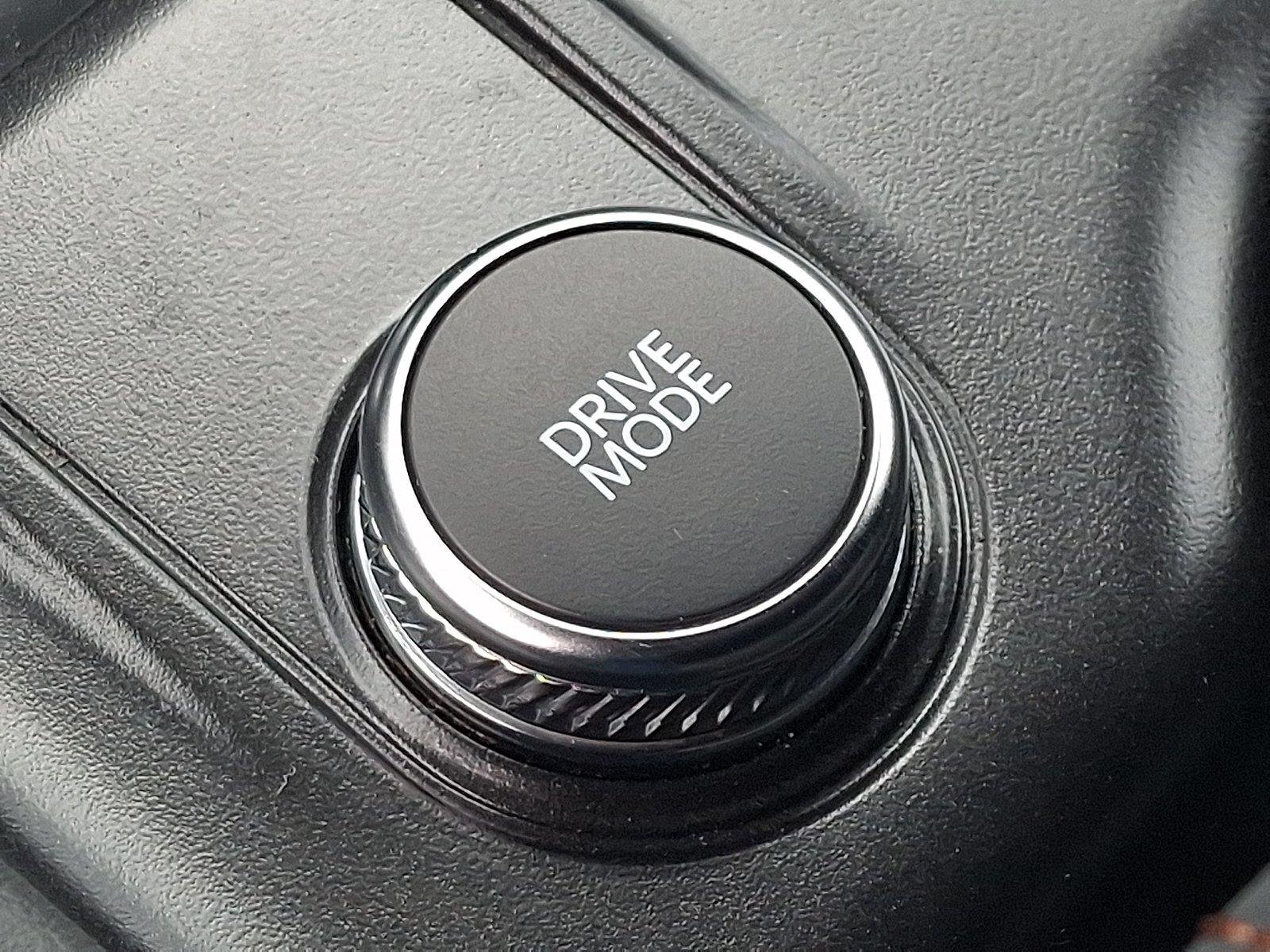 Used 2025 Ford Explorer Active AWD/4WD image 26