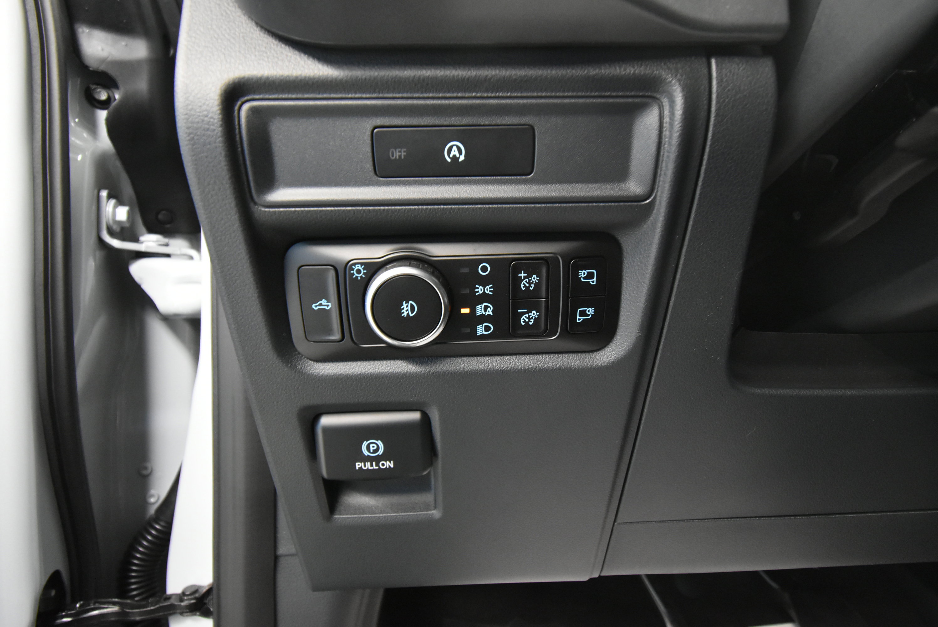 New 2025 Ford F150 XLT w/ Equipment Group 302A MID image 6