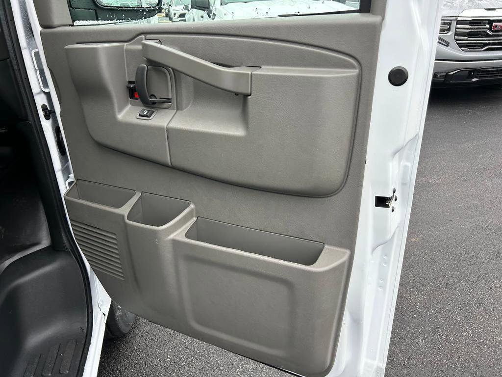 New 2026 GMC Savana 2500 w/ Driver Convenience Package image 18