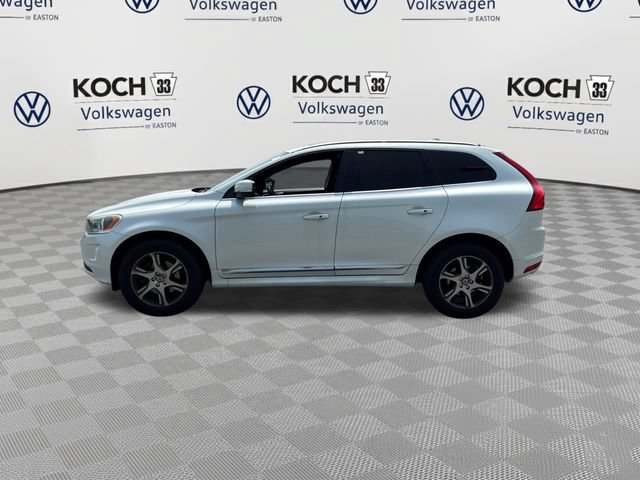 Used 2015 Volvo XC60 T6 w/ Proximity Package AWD/4WD image 4