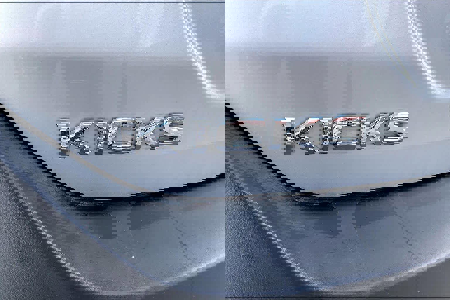 Used 2019 Nissan Kicks SR w/ SR Premium Package image 9