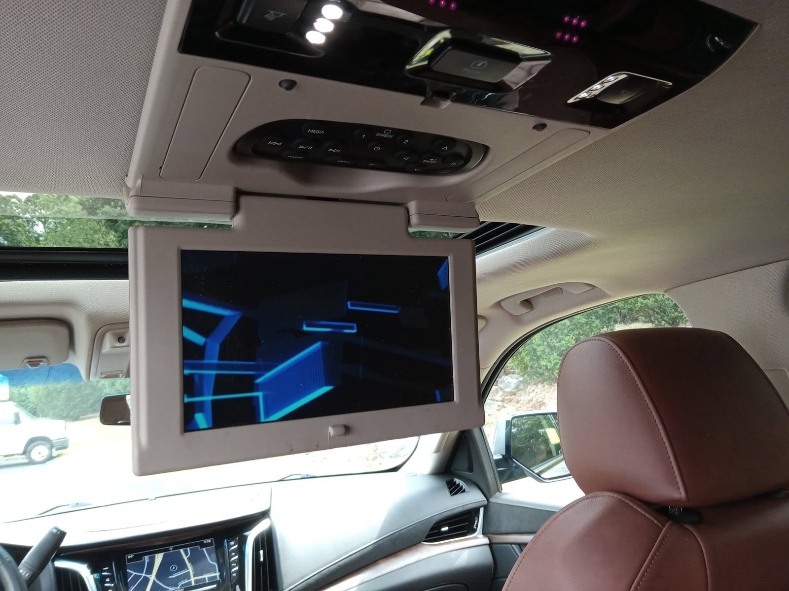 Used 2020 Cadillac Escalade ESV Luxury AWD/4WD image 26