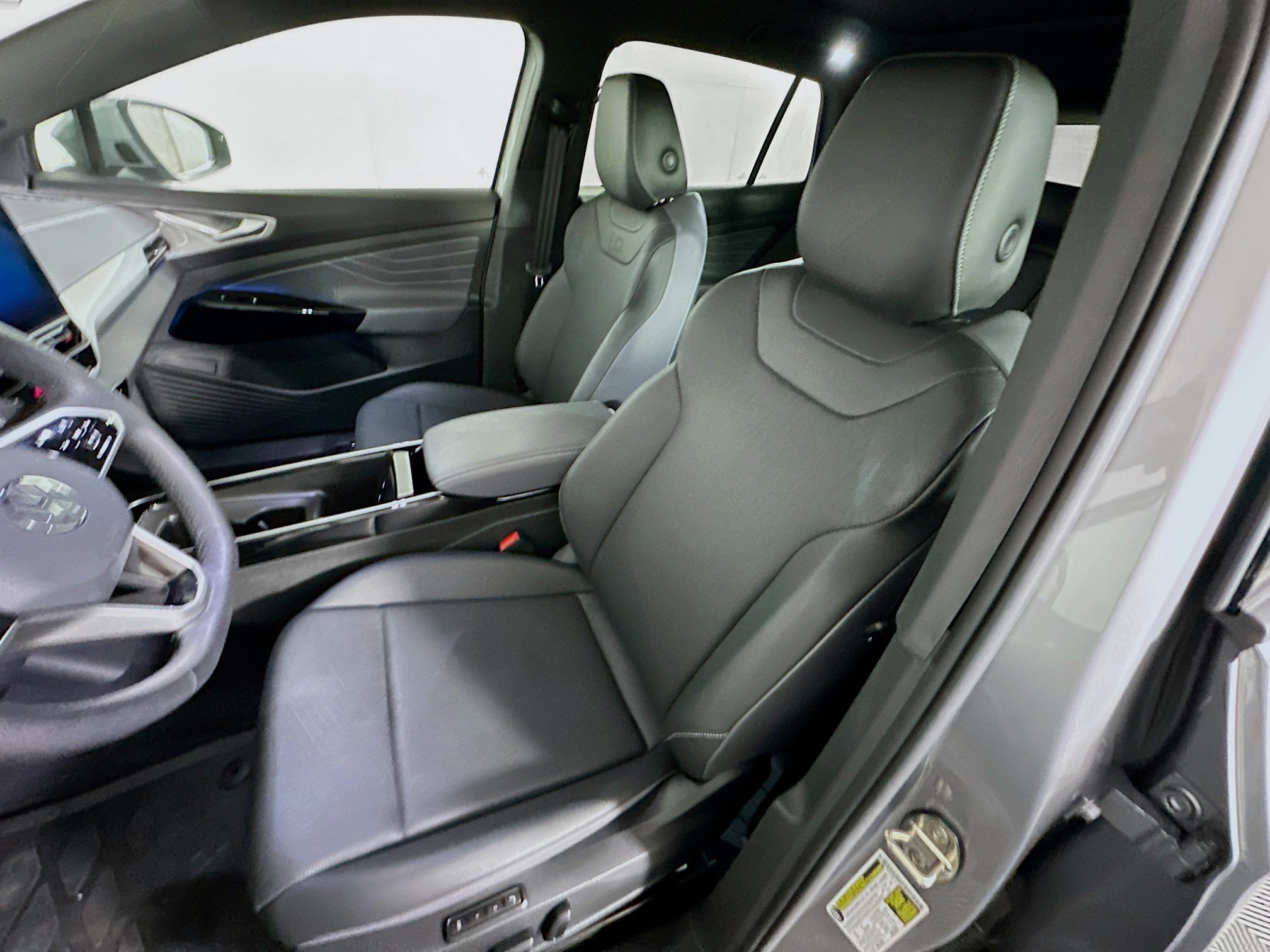Used 2023 Volkswagen ID.4 S RWD image 13