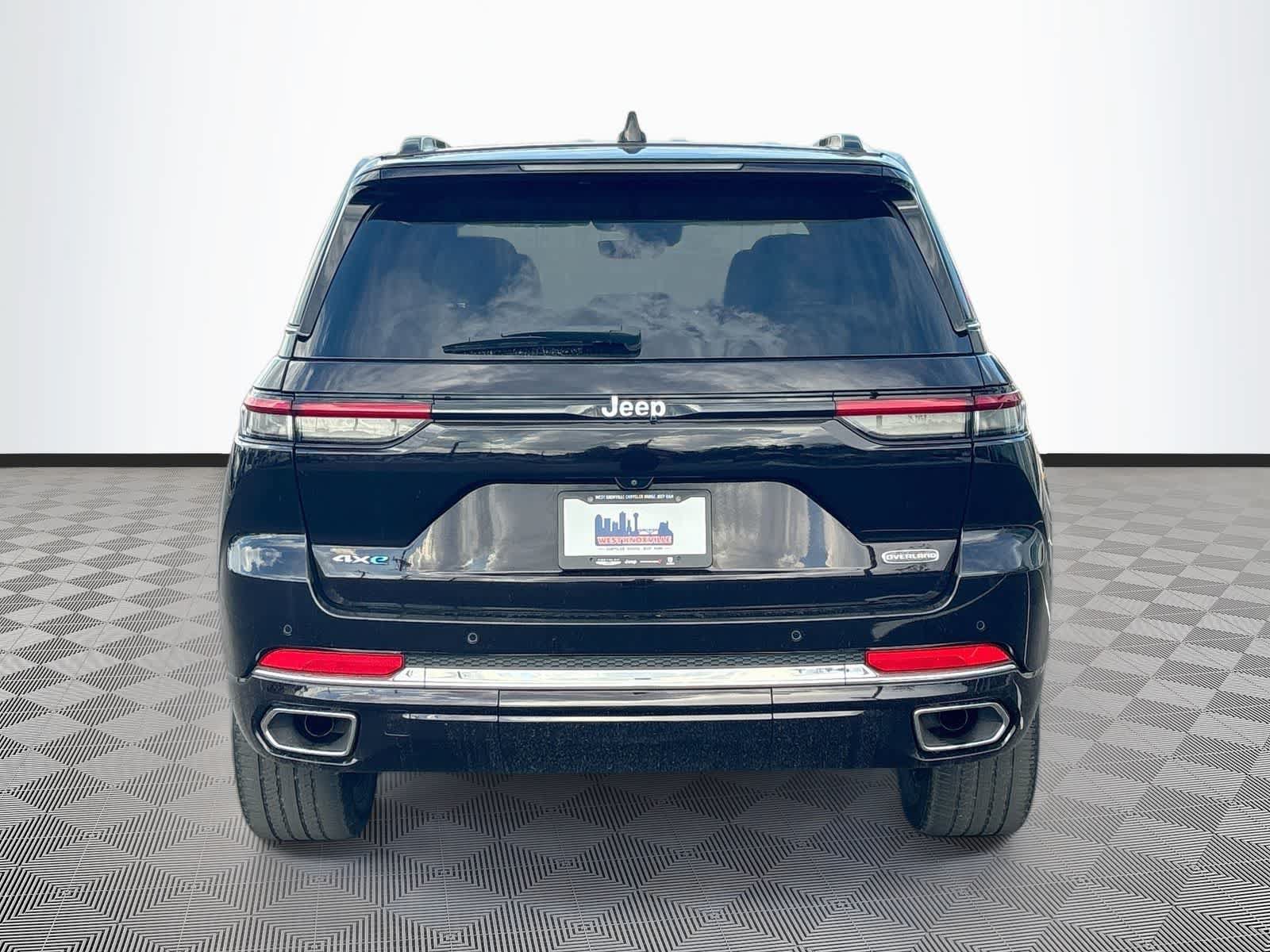 Used 2022 Jeep Grand Cherokee Overland AWD/4WD image 6