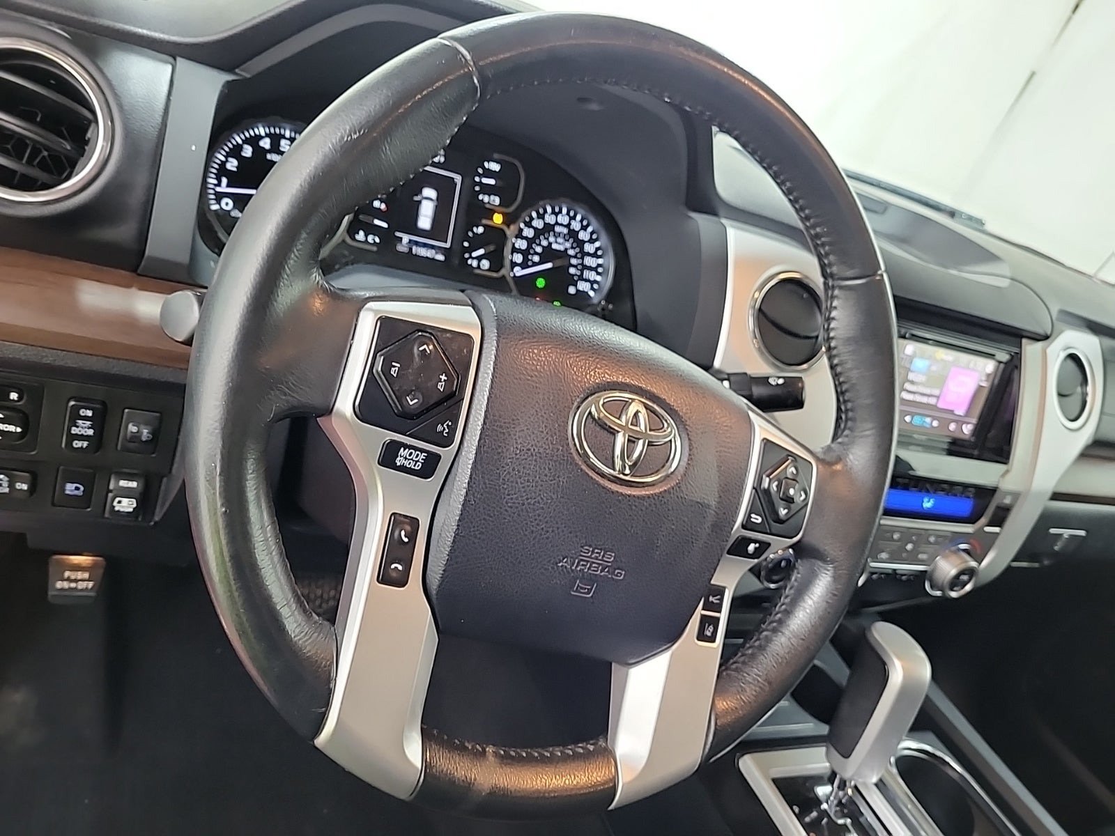 Used 2018 Toyota Tundra Limited w/ Limited Premium Package AWD/4WD image 6