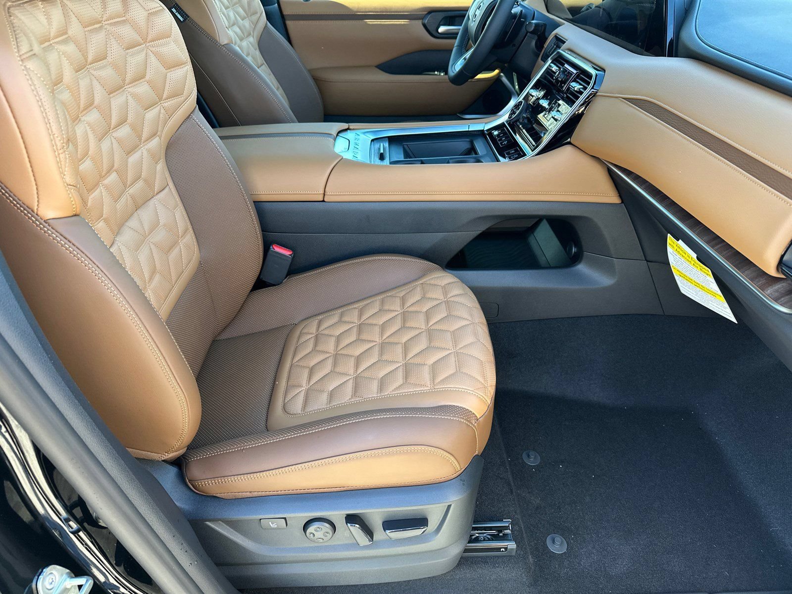 New 2026 Nissan Armada Platinum Reserve AWD/4WD image 13