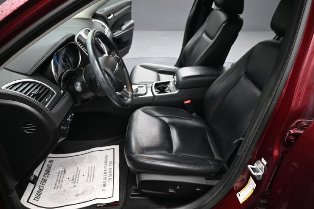 Used 2021 Chrysler 300 Touring AWD/4WD image 12