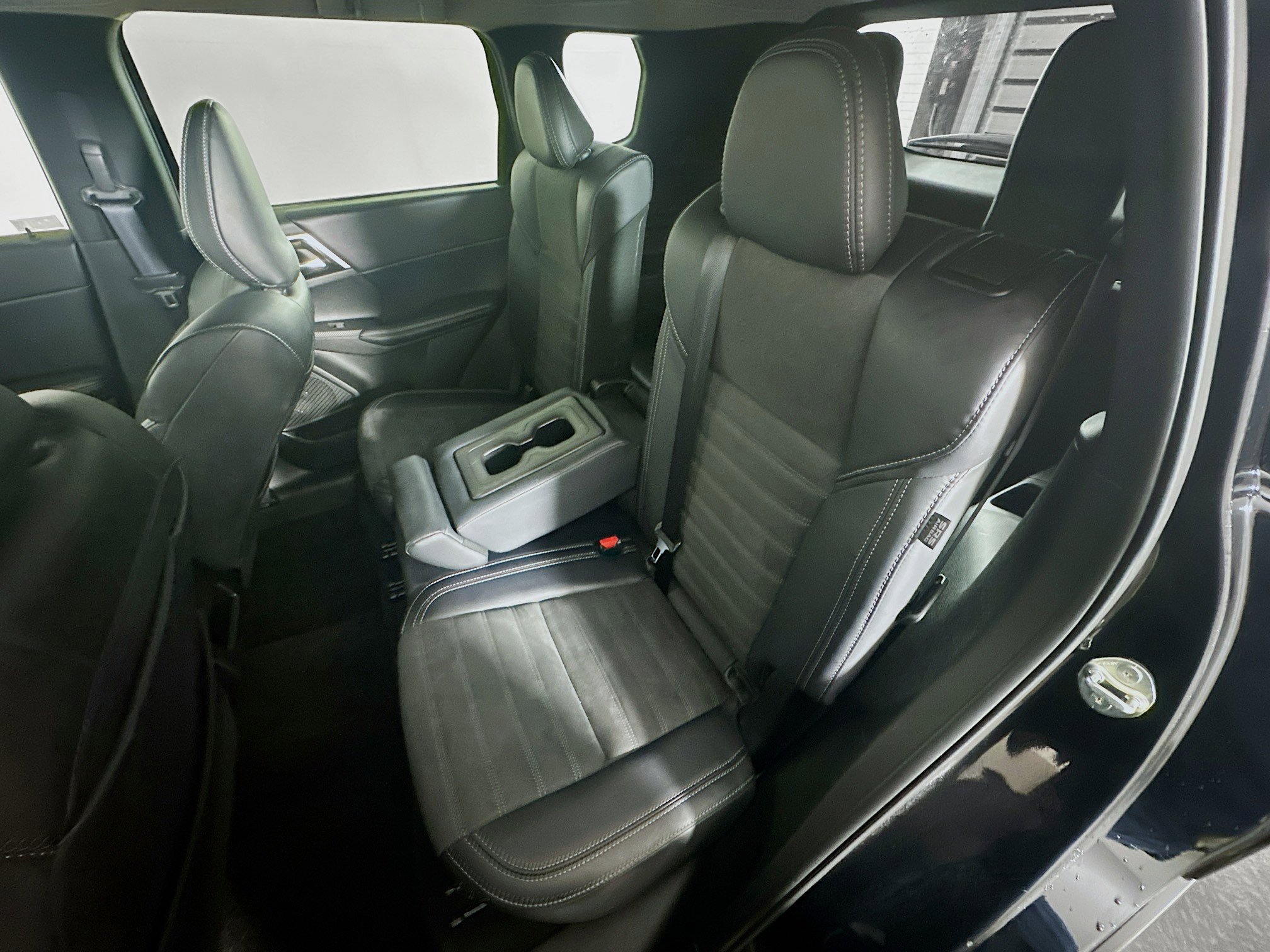 Used 2025 Mitsubishi Outlander SE FWD image 28
