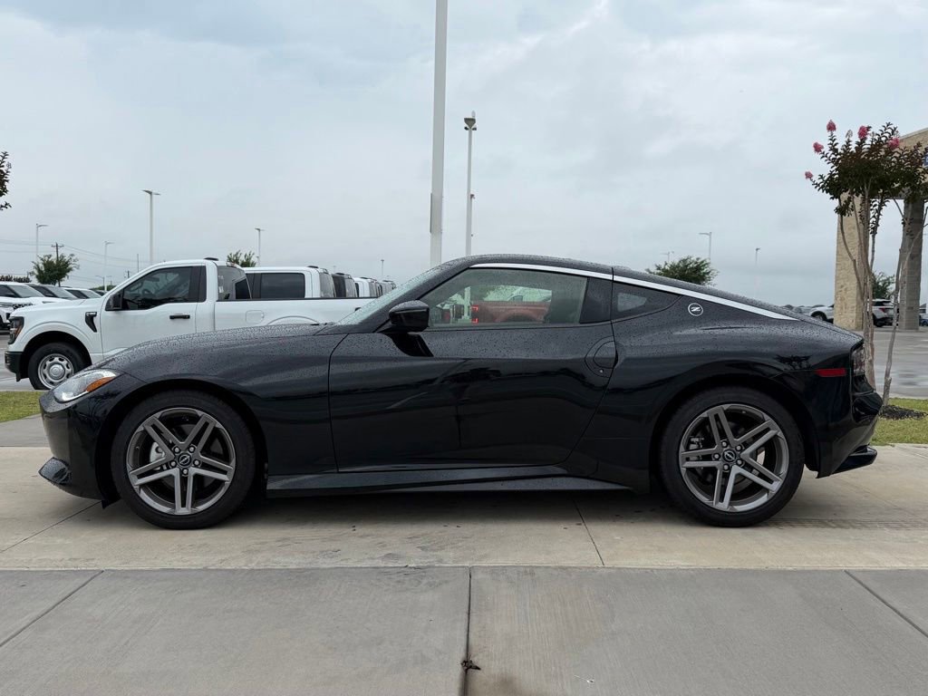Used 2025 Nissan Z Sport w/ Floor Mat Package RWD image 8