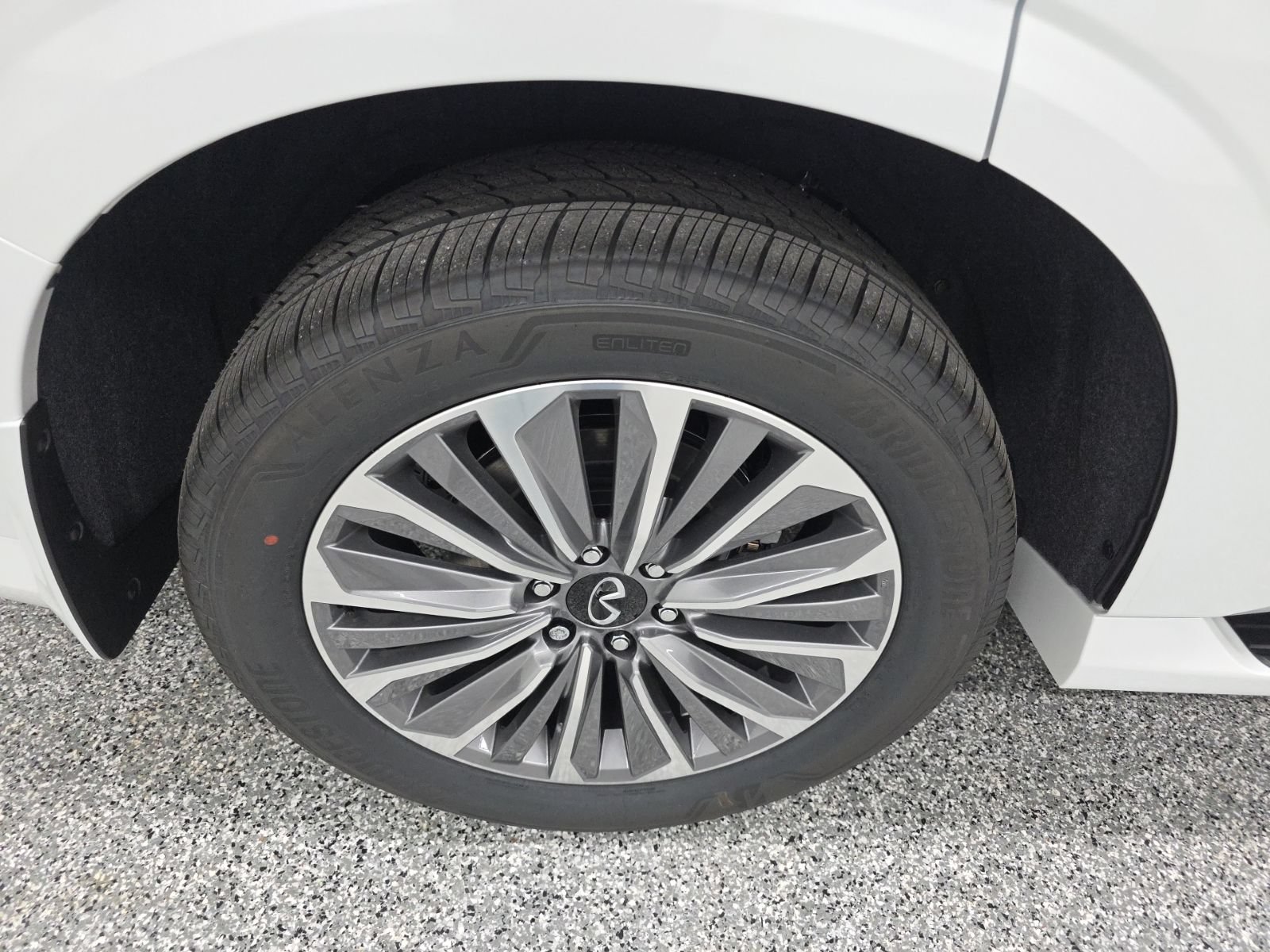 New 2026 INFINITI QX80 Luxe w/ Cargo Package AWD/4WD image 14