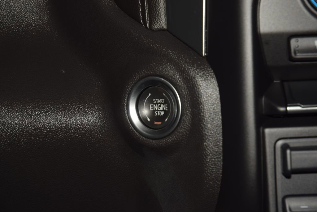 Used 2020 Chevrolet Silverado 1500 LT w/ All-Star Edition image 32