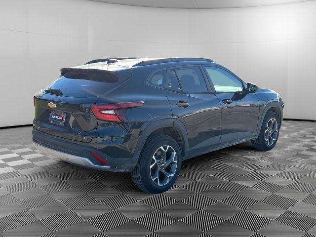 Certified 2024 Chevrolet Trax LT w/ Driver Confidence Package FWD image 5