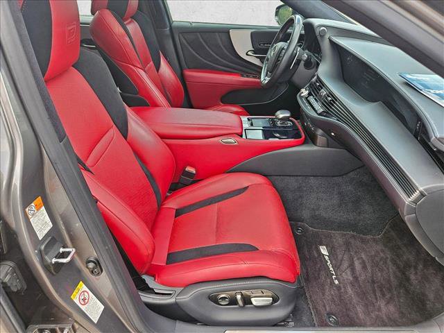 Used 2018 Lexus LS 500 F Sport w/ Accessory Package (Z2) image 22