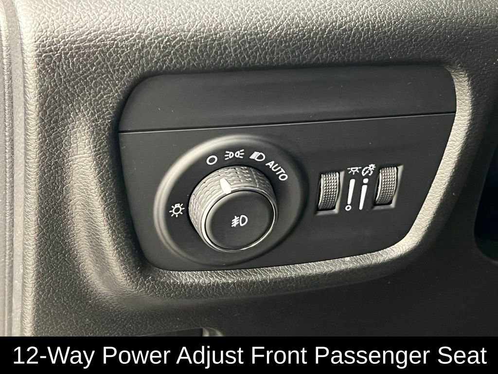 Used 2023 Jeep Grand Cherokee Overland w/ Luxury Tech Group IV image 18