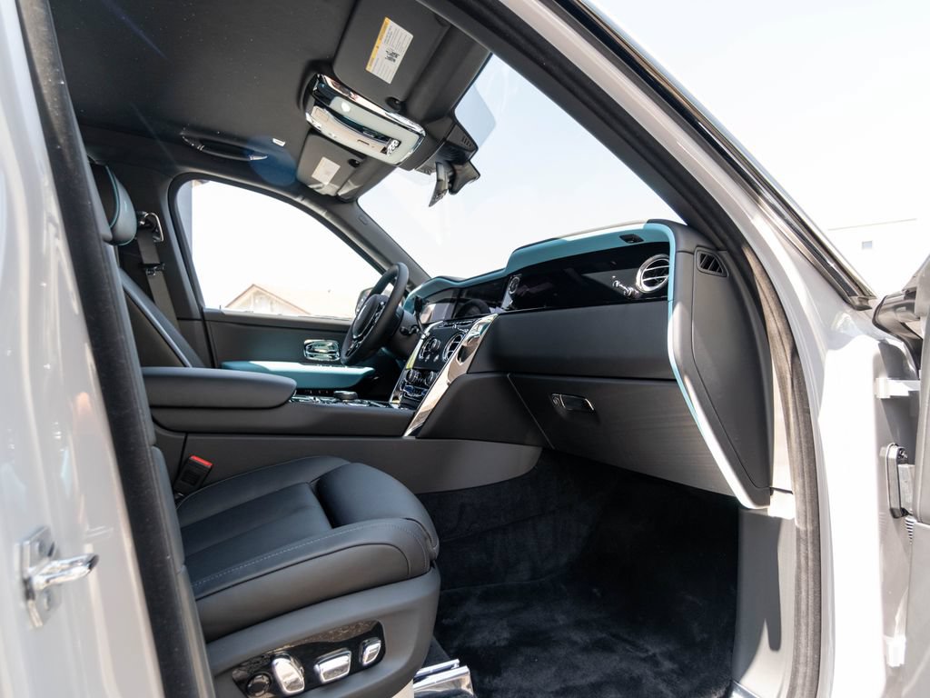 New 2026 Rolls-Royce Cullinan AWD/4WD image 33