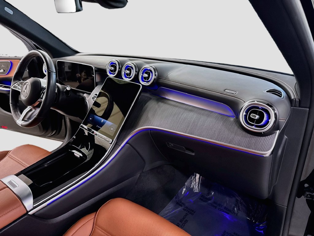 Certified 2025 Mercedes-Benz GLC 300 4MATIC image 35