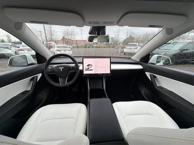 Used 2020 Tesla Model Y Long Range image 24