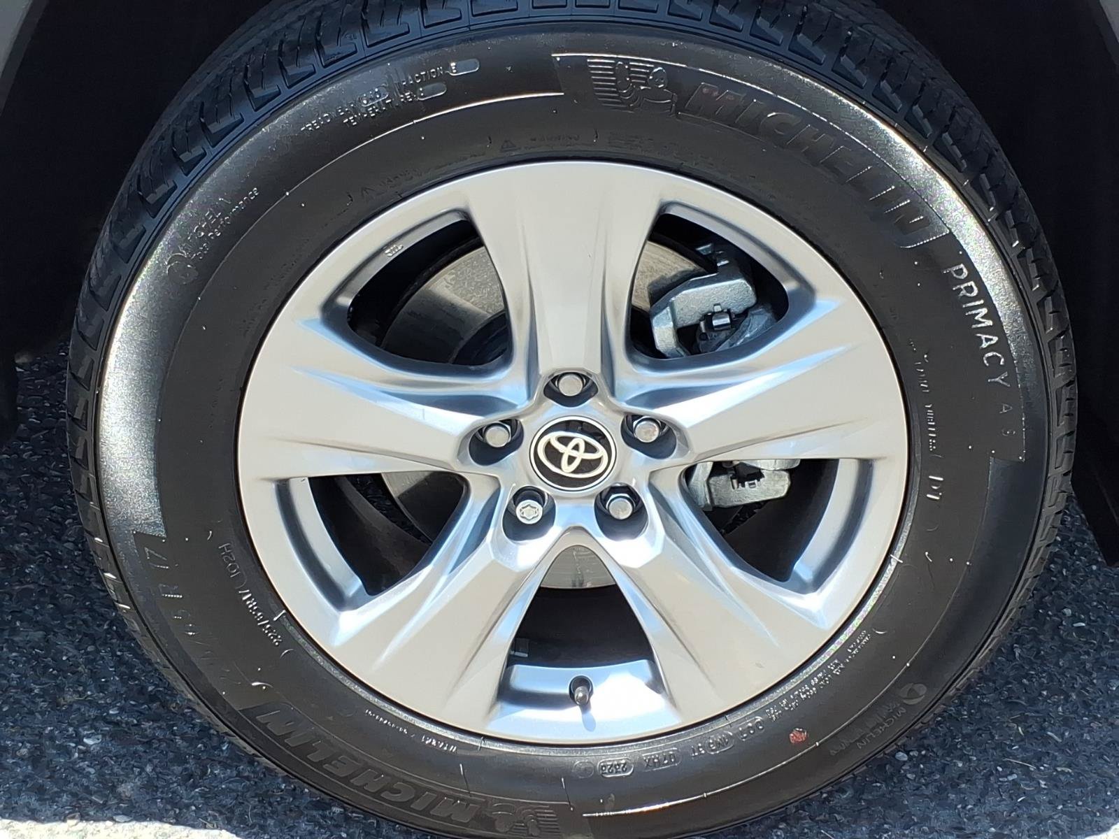 Used 2023 Toyota RAV4 XLE FWD image 9