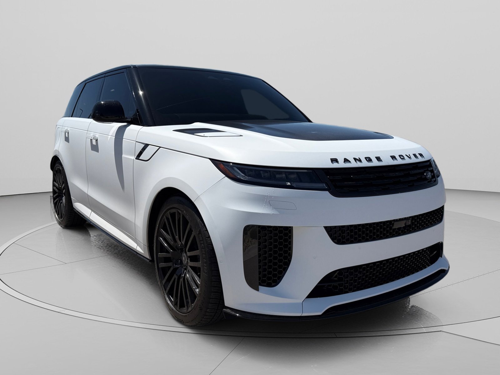 Used 2024 Land Rover Range Rover Sport AWD/4WD image 7