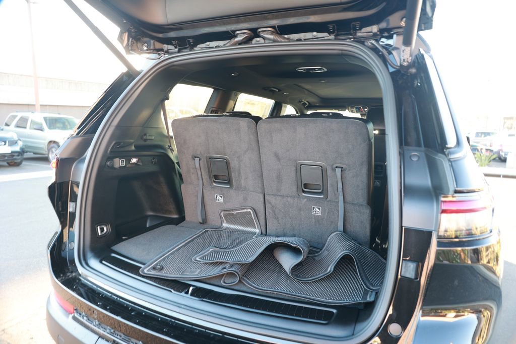 New 2025 Jeep Grand Cherokee L Limited image 32