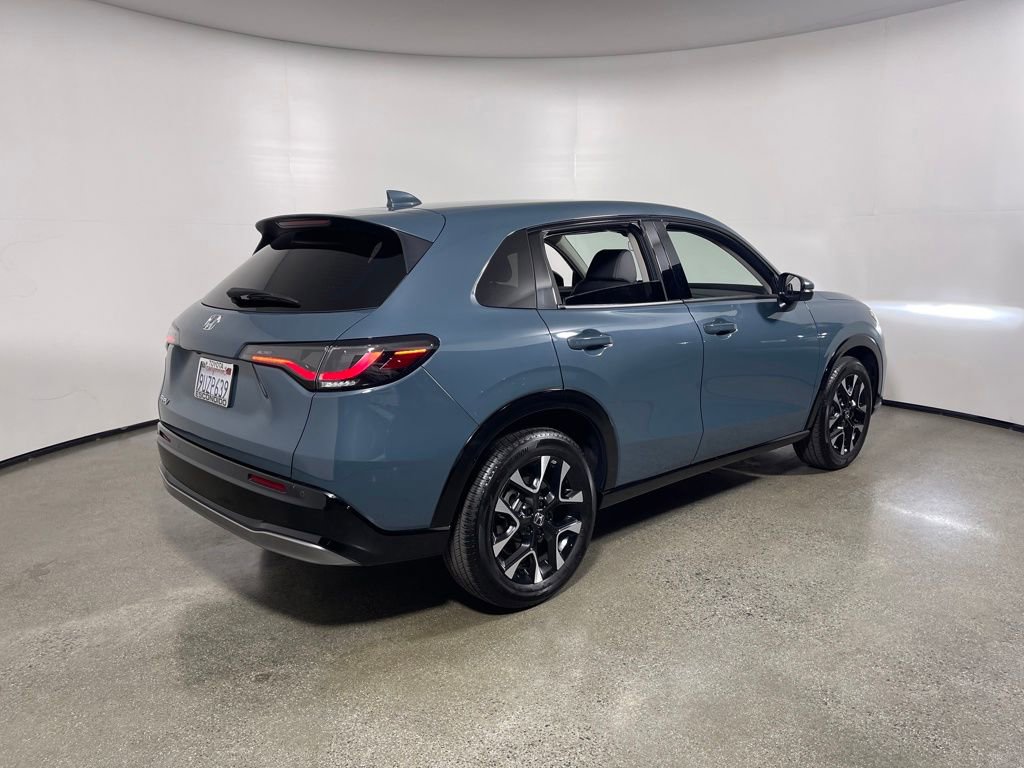 Used 2026 Honda HR-V EX-L image 3