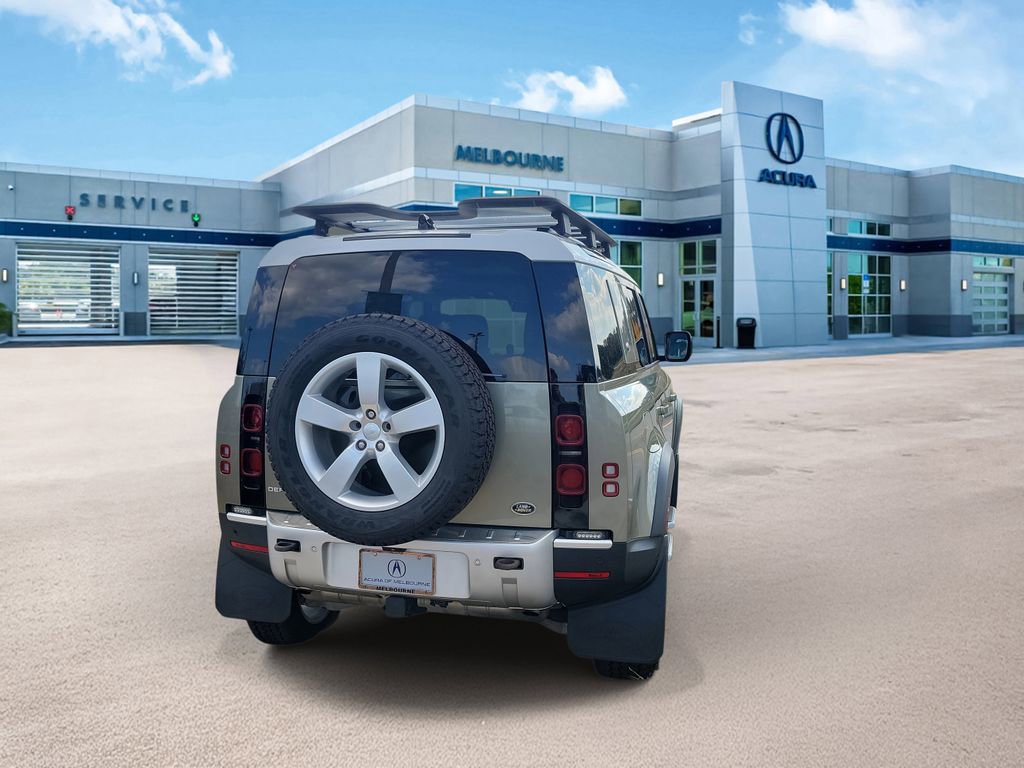 Used 2022 Land Rover Defender 110 SE image 5