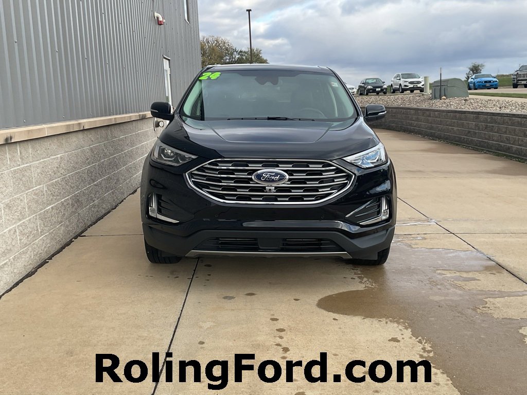 Used 2024 Ford Edge Titanium w/ Equipment Group 301A image 4