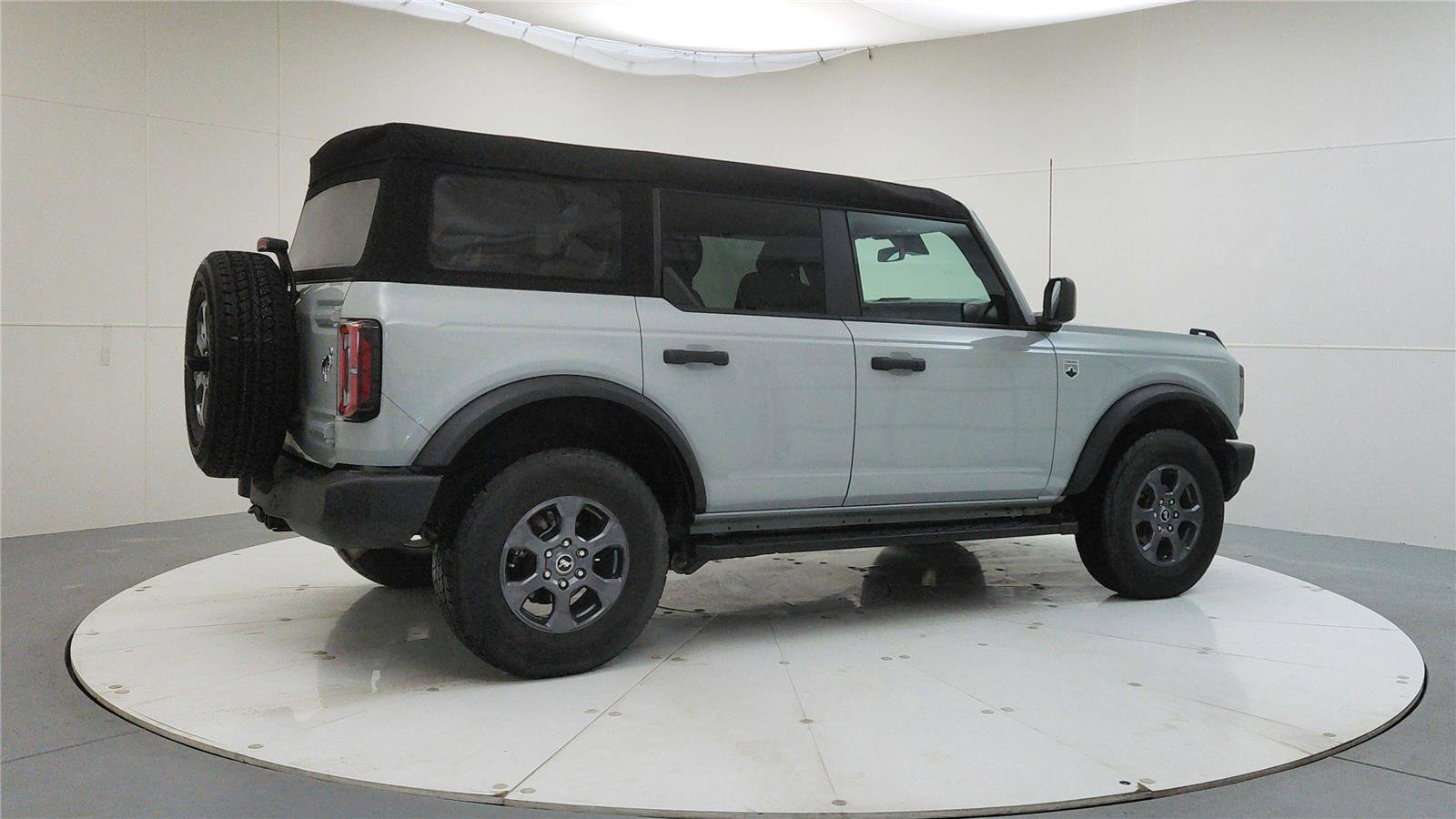 Used 2024 Ford Bronco Big Bend image 8