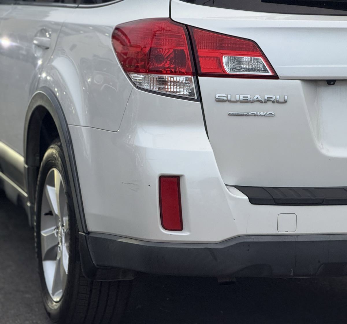 Used 2014 Subaru Outback 2.5i Limited image 21