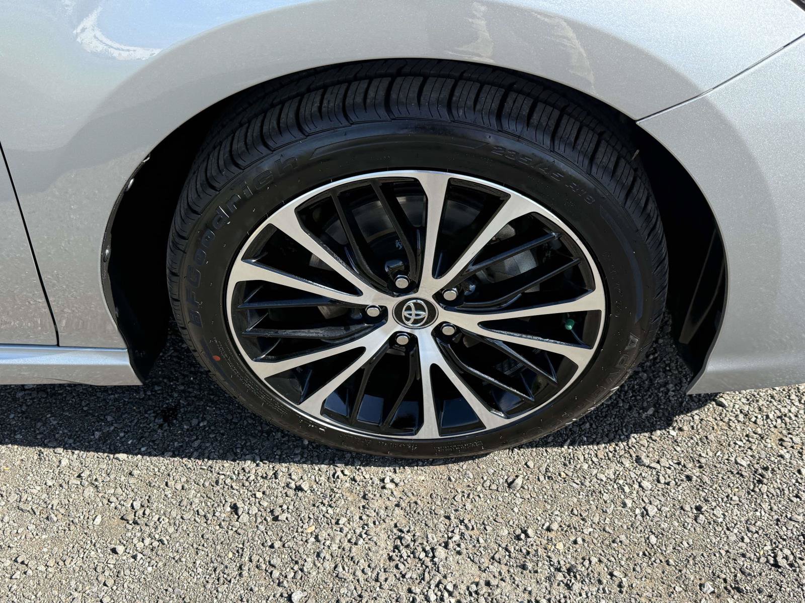 Used 2020 Toyota Camry SE FWD image 7