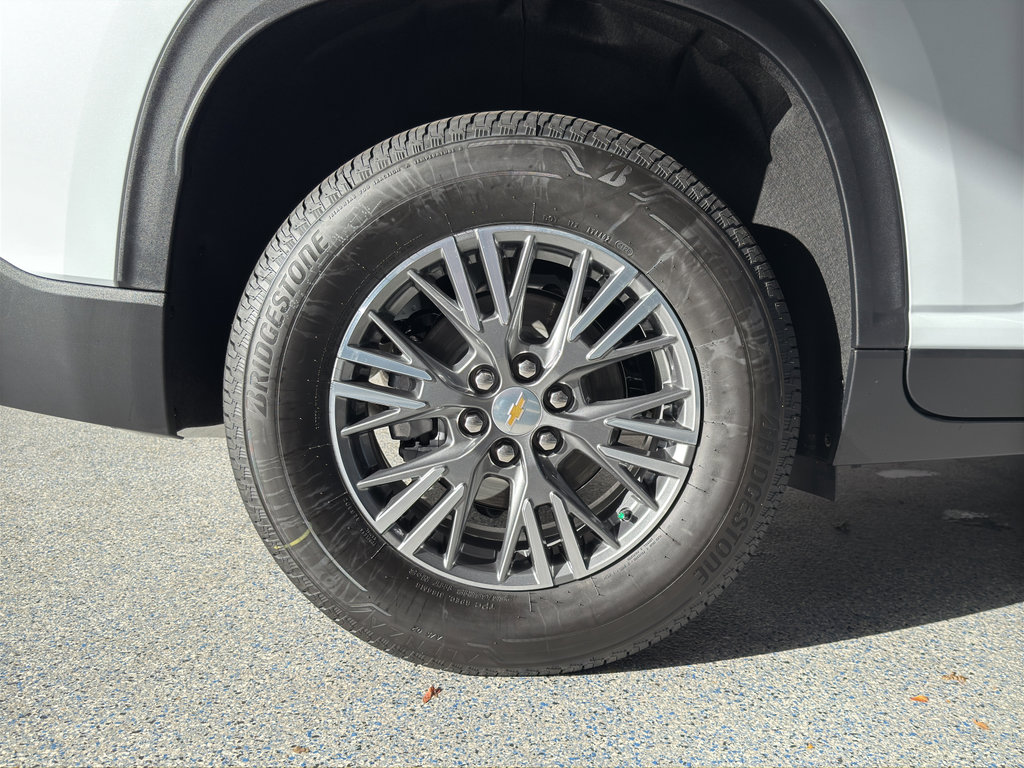 New 2026 Chevrolet Traverse LT w/ LPO, Floor Liner Package image 33