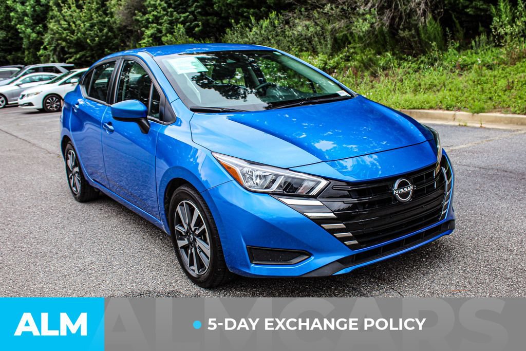 Used 2024 Nissan Versa SV FWD image 3