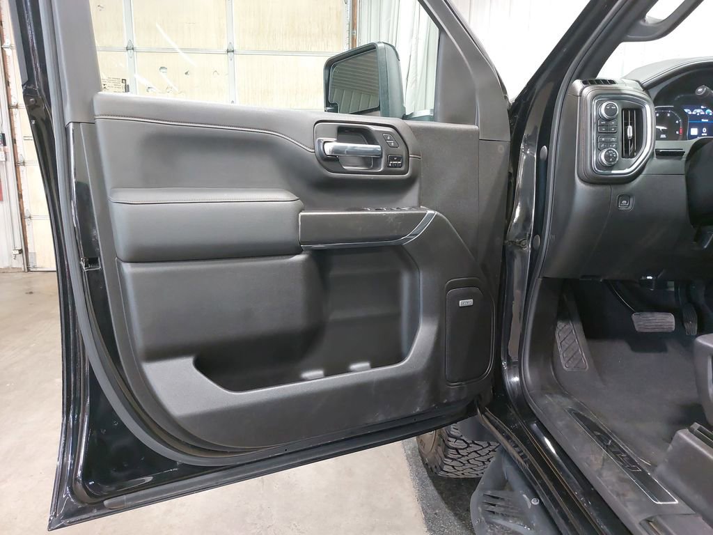 Used 2022 GMC Sierra 2500 AT4 w/ AT4 Premium Plus Package image 27