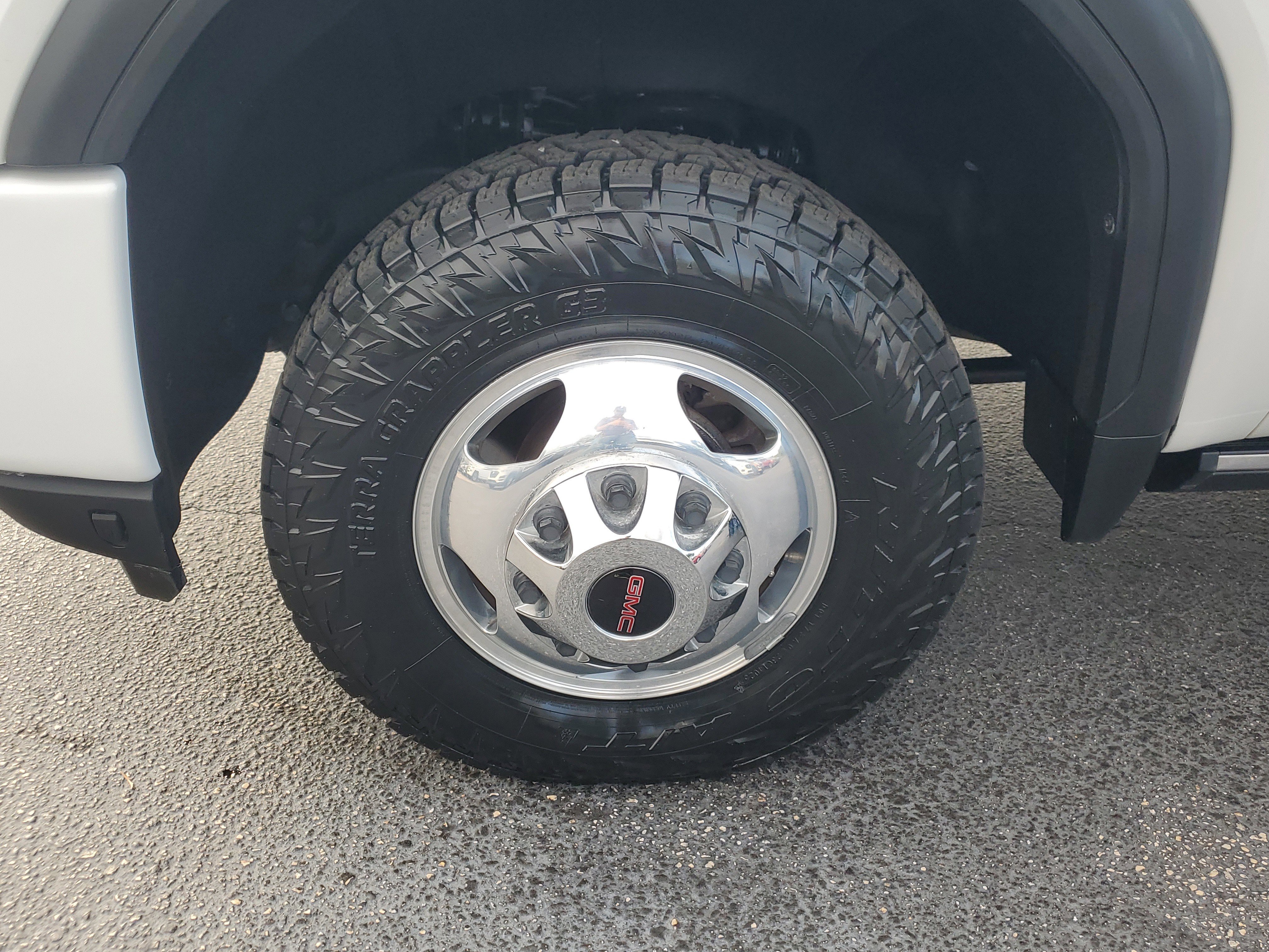 Used 2023 GMC Sierra 3500 Denali w/ Technology Package image 5