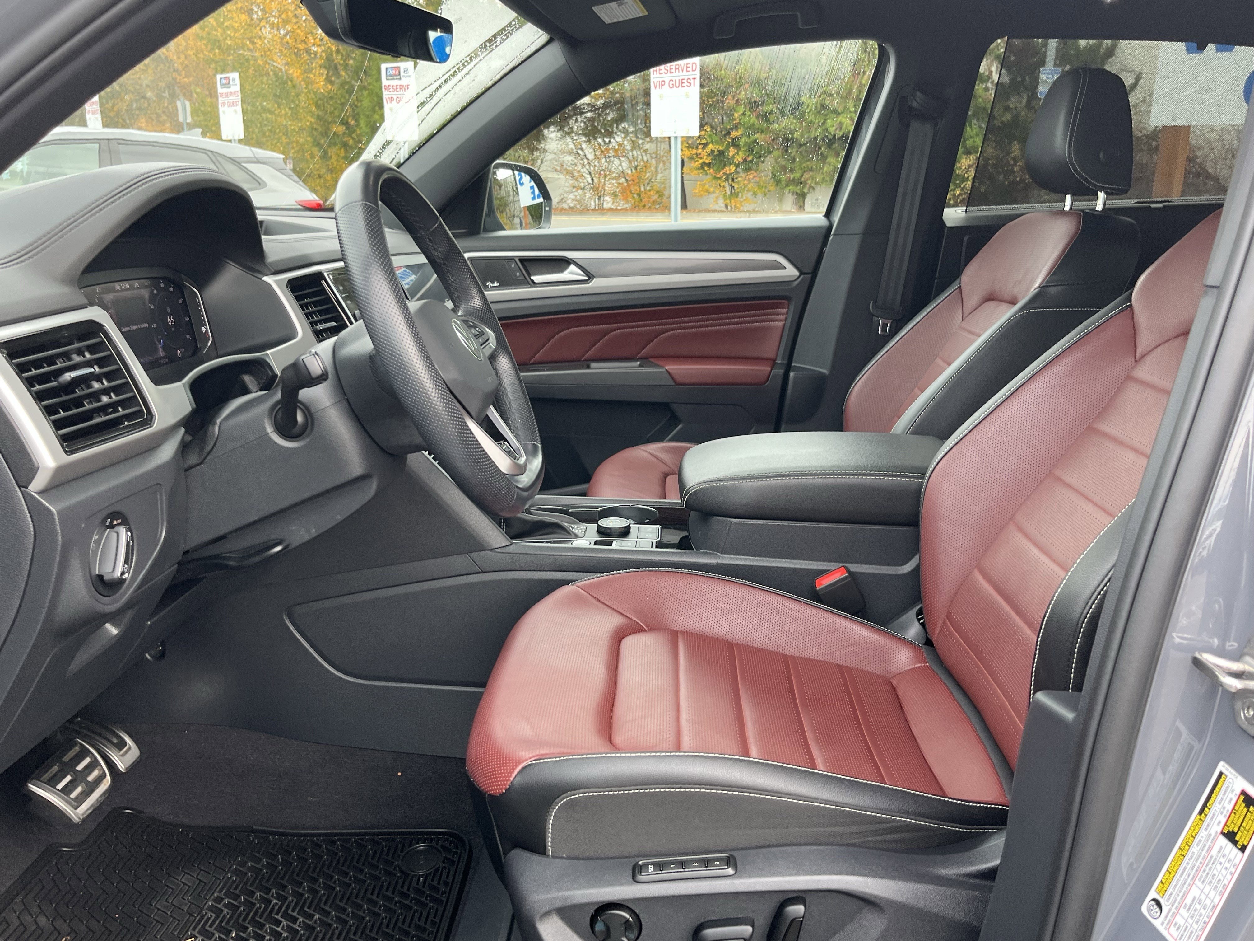 Used 2023 Volkswagen Atlas Cross Sport SEL Premium R-Line image 10