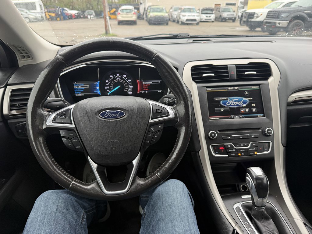 Used 2016 Ford Fusion SE w/ Equipment Group 202A image 13