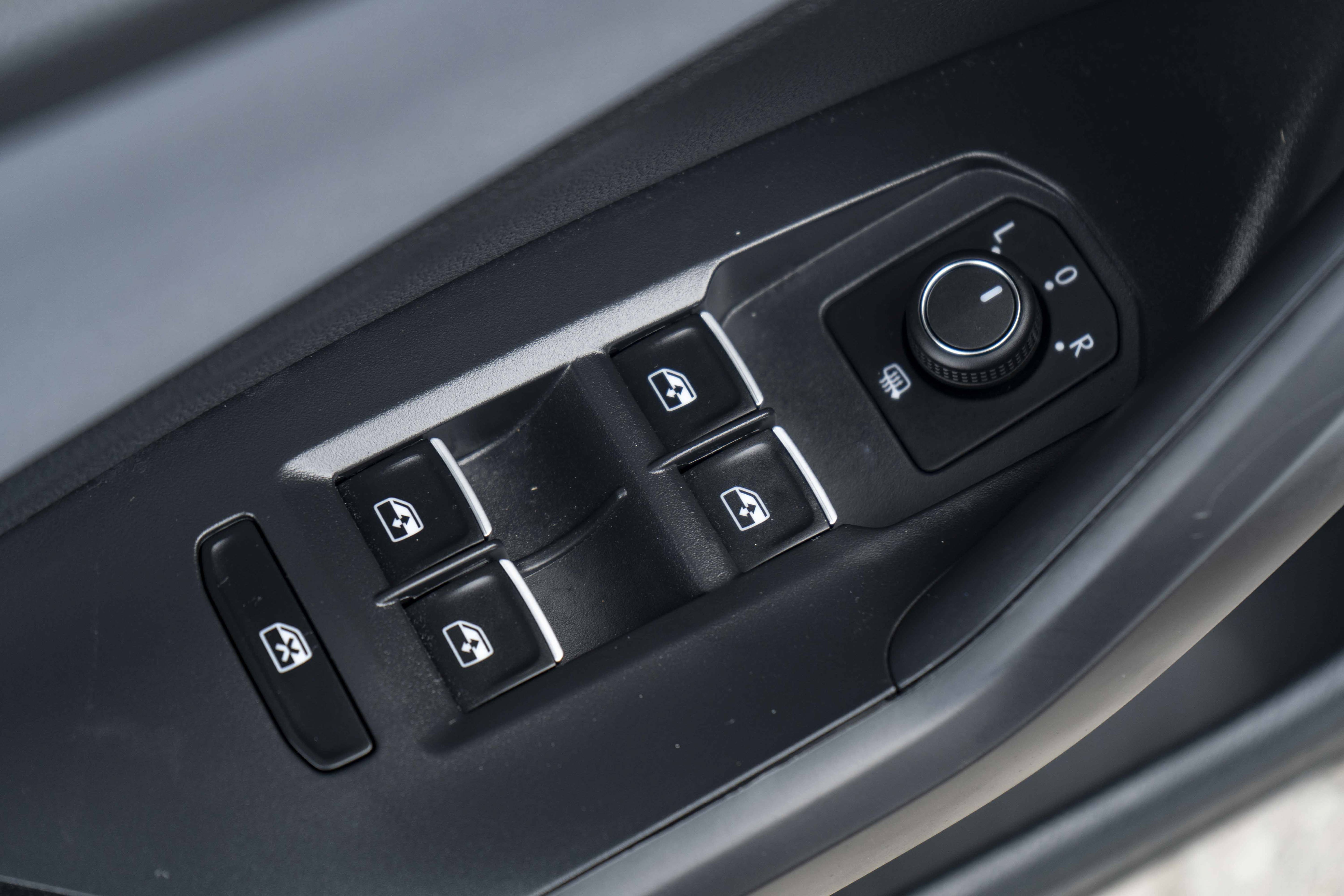 Certified 2026 Volkswagen Jetta SE FWD image 36