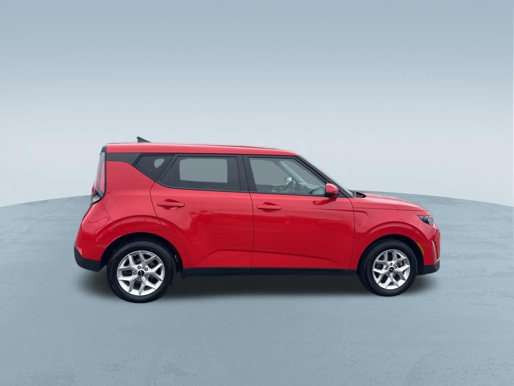 Used 2024 Kia Soul LX w/ Option Group 015 image 9