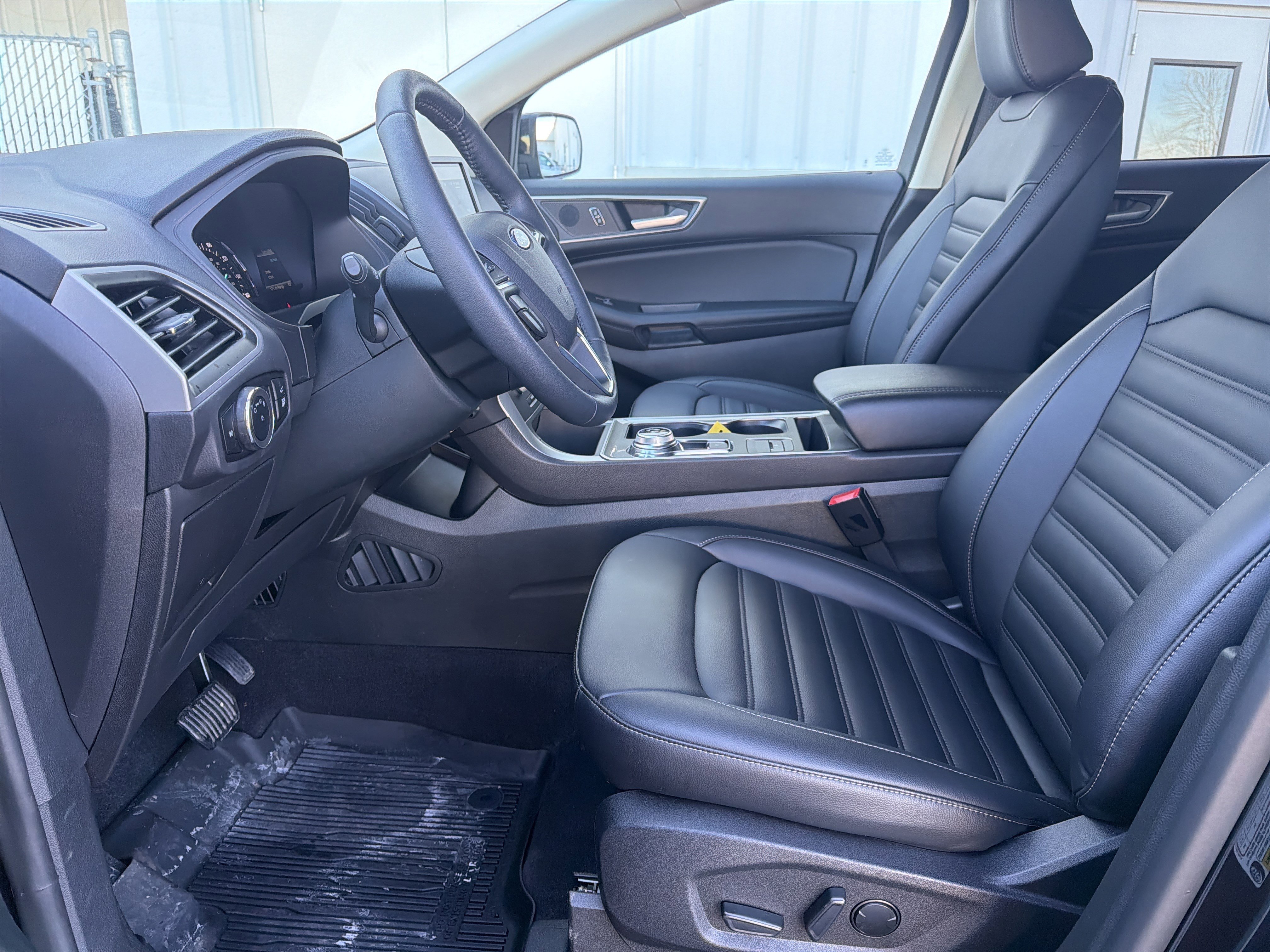 Used 2024 Ford Edge SEL w/ Convenience Package AWD/4WD image 18