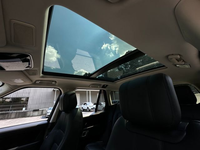 Used 2020 Land Rover Range Rover HSE image 37