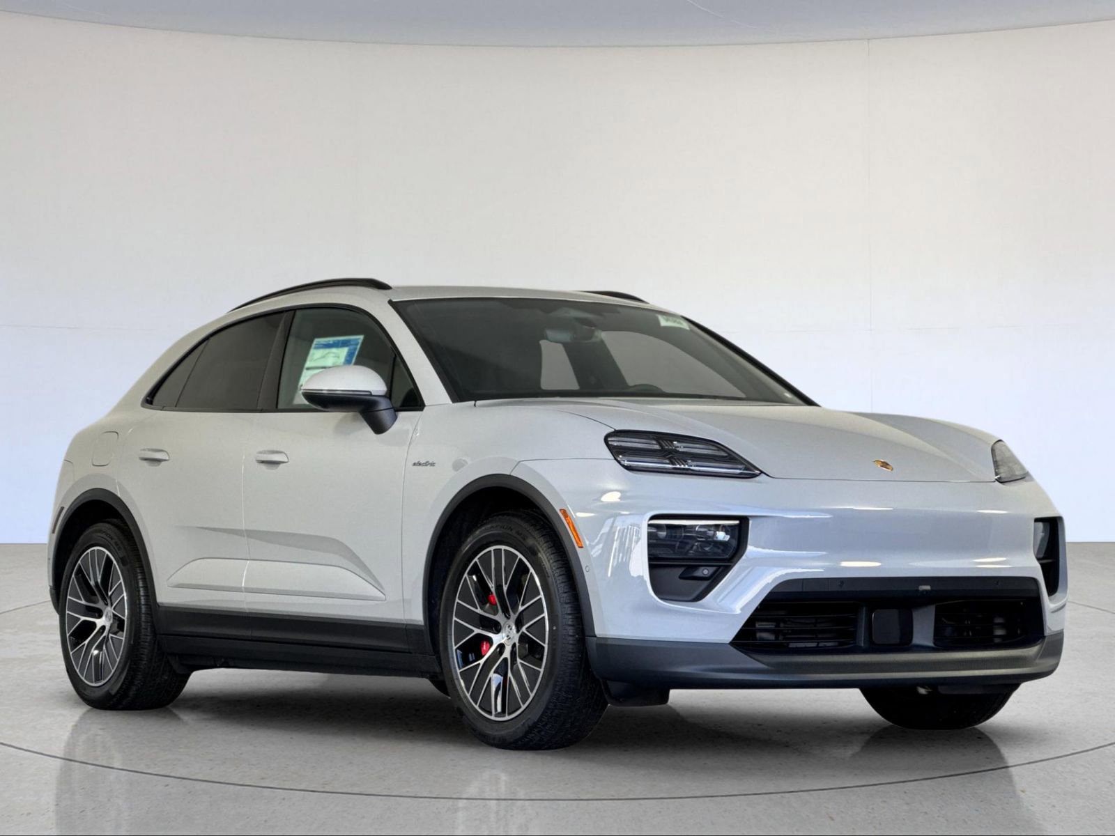 New 2026 Porsche Macan 4S Electric image 10