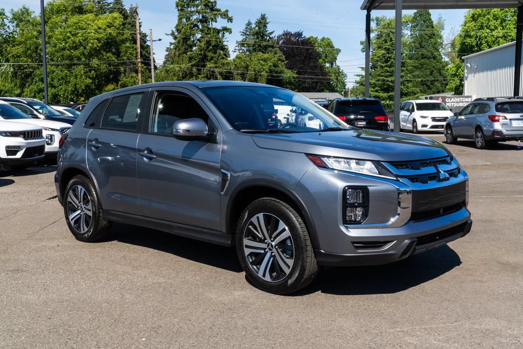 Used 2026 Mitsubishi Outlander Sport SE AWD/4WD image 1